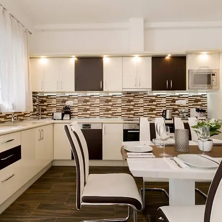 Apartment Eiffel Palace Luxury Dream 1 Budapest