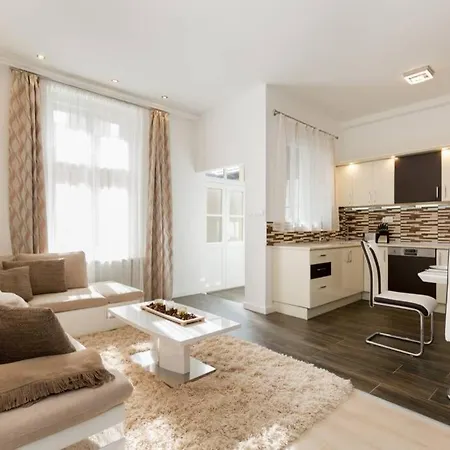 Eiffel Palace Luxury Dream 1