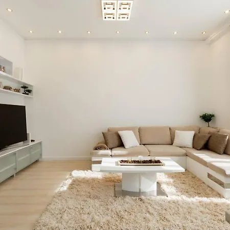 Eiffel Palace Luxury Dream 1 Apartment